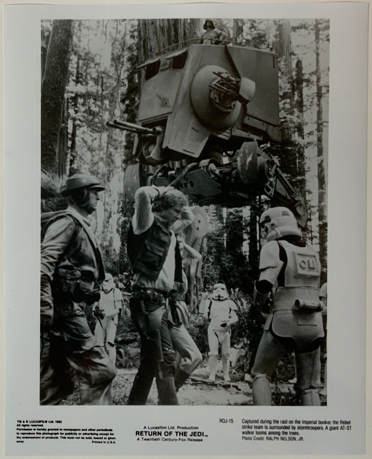 An original 8x10 movie still for the Star Wars film Return of the Jedi