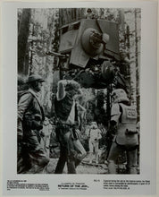 Load image into Gallery viewer, An original 8x10 movie still for the Star Wars film Return of the Jedi