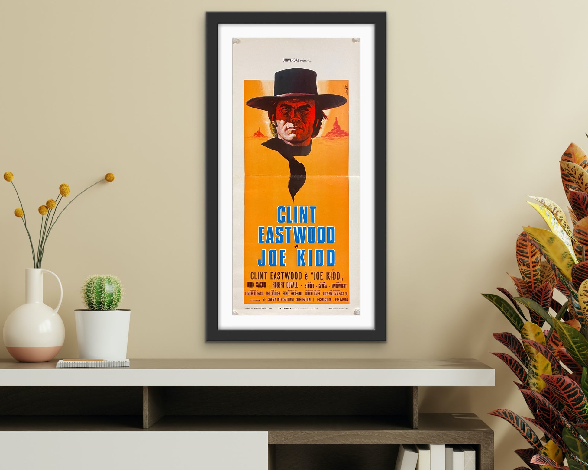 An original Italian movie poster for the Clint Eastwood film Hoe Kidd