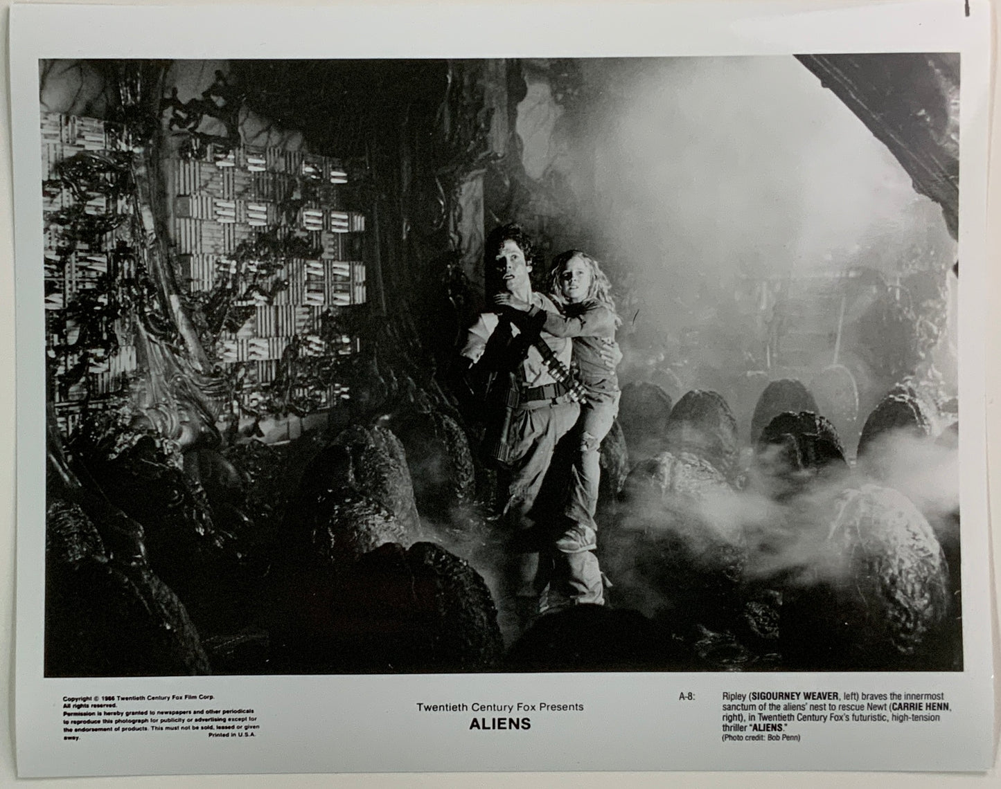 An original movie still for the film Aliens