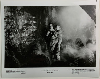 An original movie still for the film Aliens