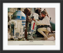 Load image into Gallery viewer, An original 11x14 lobby card for the film Star Wars