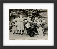 Load image into Gallery viewer, An original 8x10 movie still from The Wizard of Oz