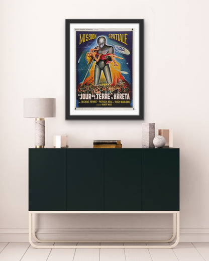 An original French petite movie poster for the film The Day The Earth Stood Still