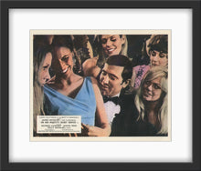 Load image into Gallery viewer, An original 8x10 movie still from the James Bond film On Her Majesty&#39;s Secret Service