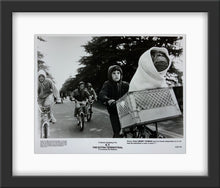 Load image into Gallery viewer, An original 8x10 movie still for the Steven Spielberg film E.T. The Extra Terrestrial